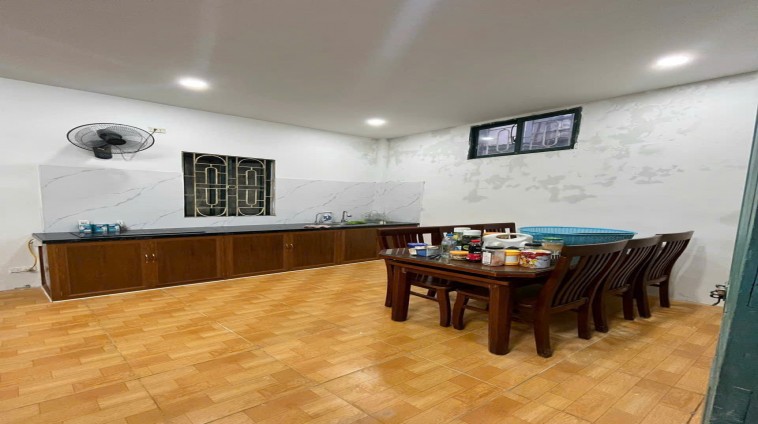 Cho thuê nhà nguyên căn ngõ Bạch Mai Hai Bà Trưng,  40m x3 tầng 1 tum .3 ngủ.
11 Triệu
